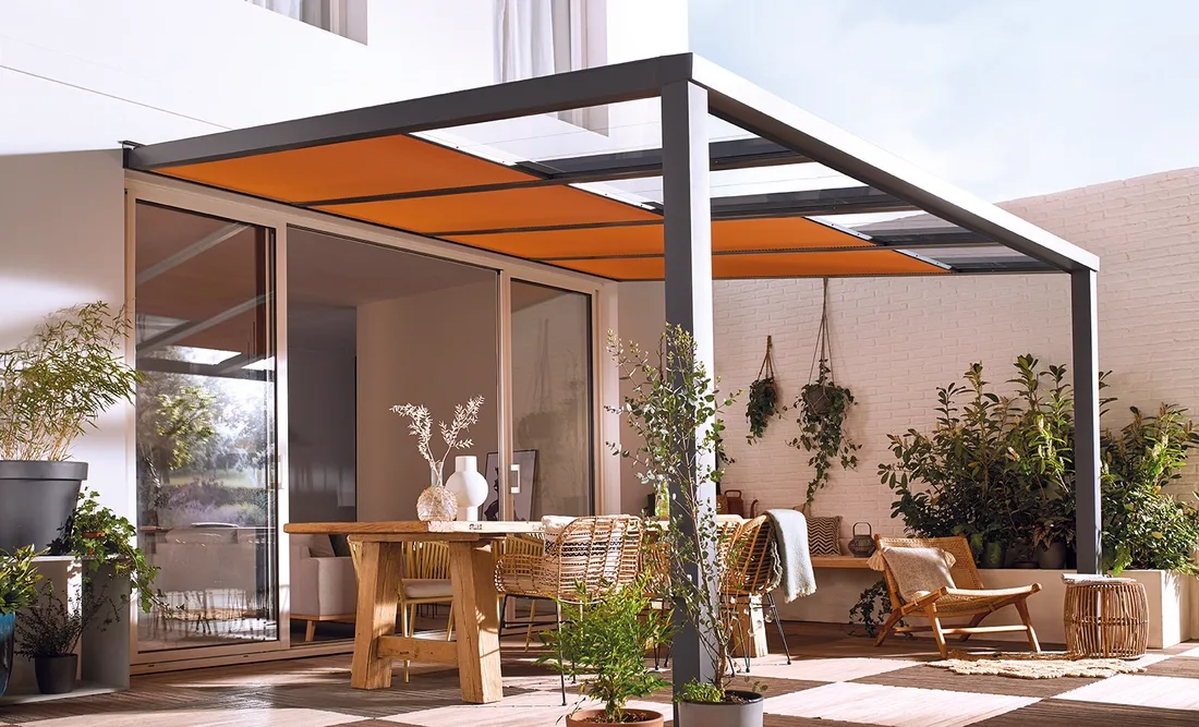 Terrassendach-Plissee als nachrüstbare Beschattung von Pupkes-Bauelemente